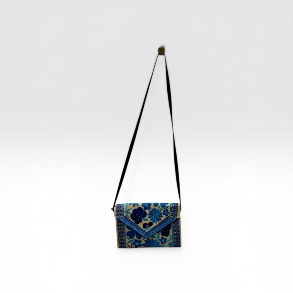 Handmade Embroidered Crossbody Purse – Yucatán Mexico – New - Picture 3 of 3